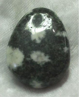 Preseli Bluestone gebohrt